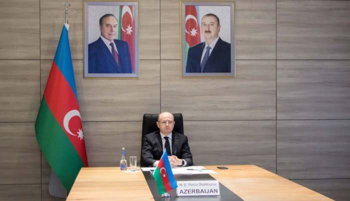 Азербайджан согласился продлить сокращение добычи нефти

