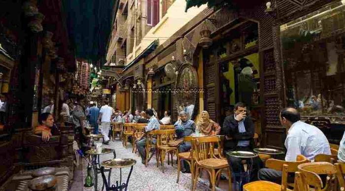 Кафе и рестораны открываются в Египте