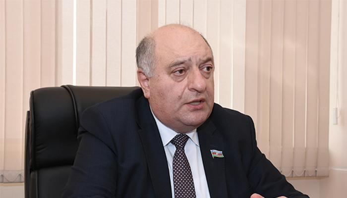 Глава парламентского комитета Азербайджана предлагает пути выхода из пандемии
