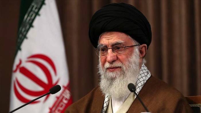 Хаменеи: Иран нуждается в переменах во многих областях
