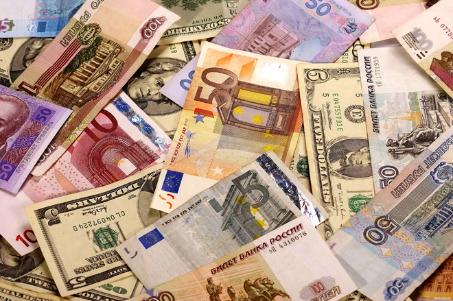 Спрос азербайджанских банков на иностранную валюту увеличился
