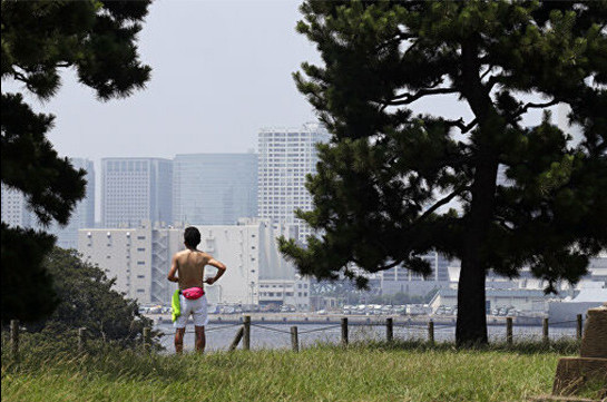 В Токио из-за жары госпитализировали 30 человек
