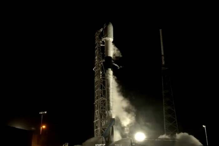 Во Флориде стартовала ракета Falcon 9 с интернет-спутниками Starlink