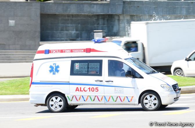 В Баку автомобиль сбил и тяжело ранил 78-летнего пешехода
