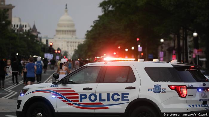 В Вашингтоне ввели комендантский час и задействовали солдат из-за протестов
