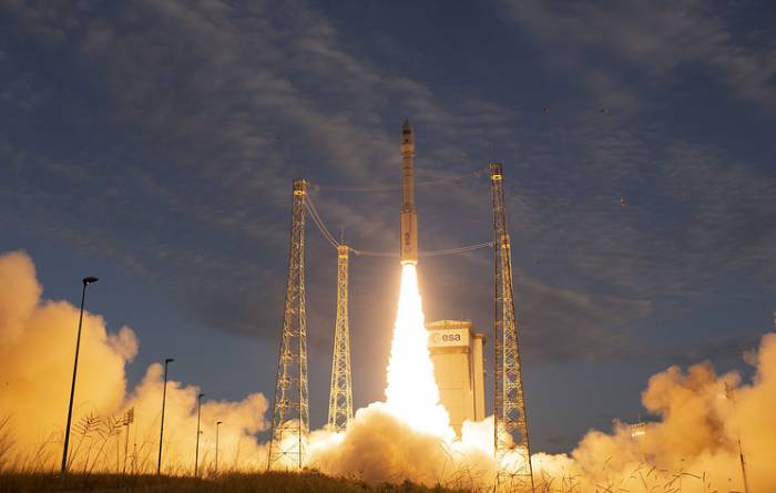 На орбиту стартует европейская ракета Vega с 53 спутниками