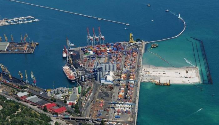 В порт Одессы доставят азербайджанскую нефть