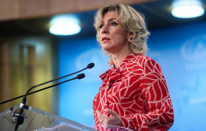 Захарова рассказала, как российская сторона ведет себя на жестких переговорах