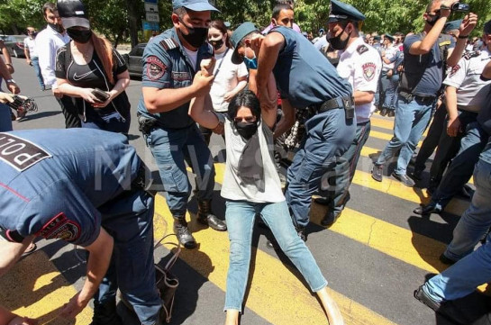 В Армении нарушаются права человека