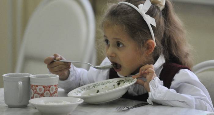 Россия выделит 21 миллион долларов на систему школьного питания в Таджикистане