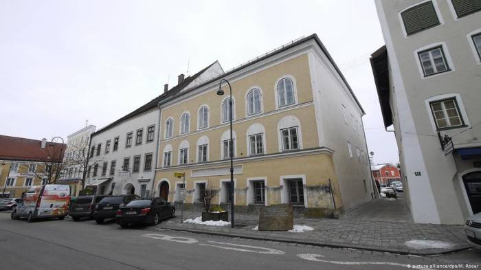 Родной дом Гитлера перестроят в полицейский участок