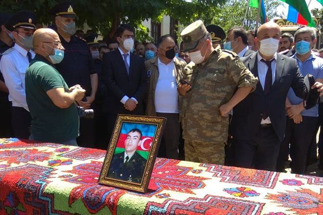 В Агстафе похоронен азербайджанский военнослужащий, погибший в результате армянской провокации - ФОТО