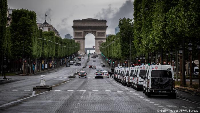 Францию накрыла вторая волна пандемии коронавируса