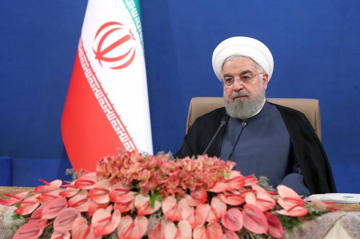 Рухани: нефтехимическая и металлургическая продукция Ирана конкурентоспособна в мире