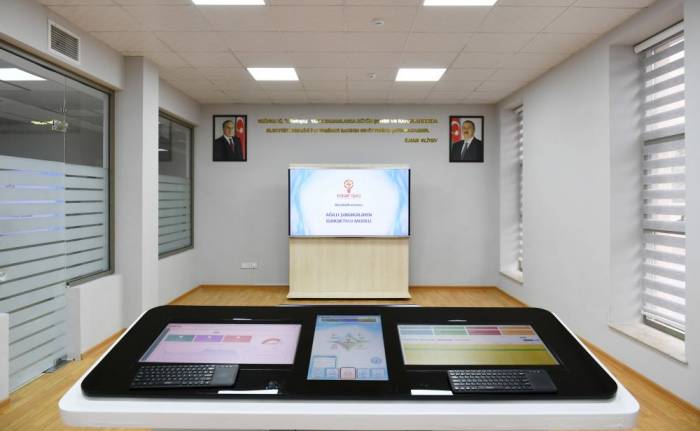 Ильхам Алиев в Балакенскм центре автоматического управления и контроля ОАО "Азеришыг" 