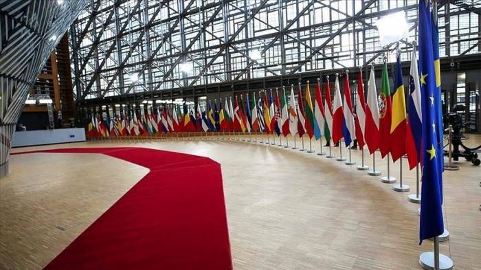 Лидеры ЕС не договорились по антикризисному бюджету
