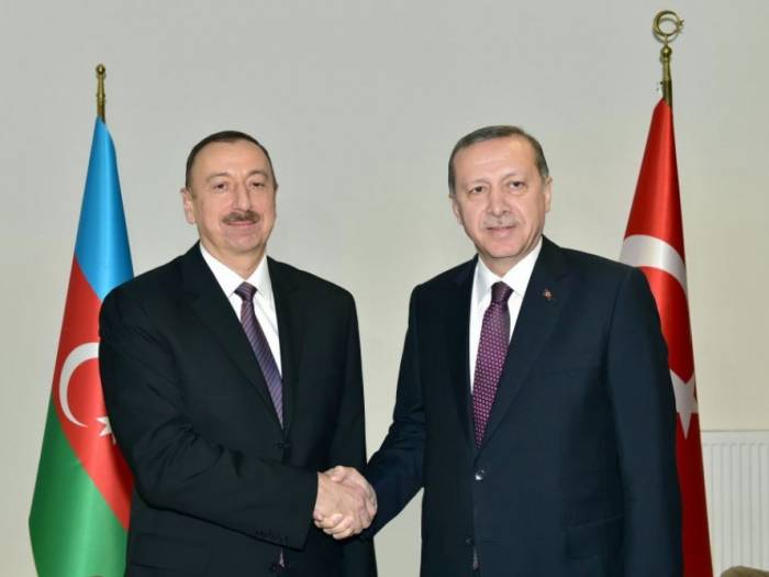 Президент Ильхам Алиев позвонил Реджепу Тайипу Эрдогану
