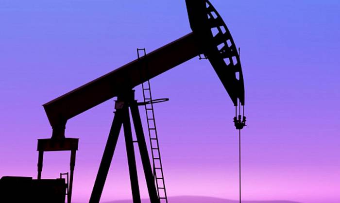 В США сообщили, что добыча сланцевой нефти в августе снизится до 7,49 млн баррелей в сутки
