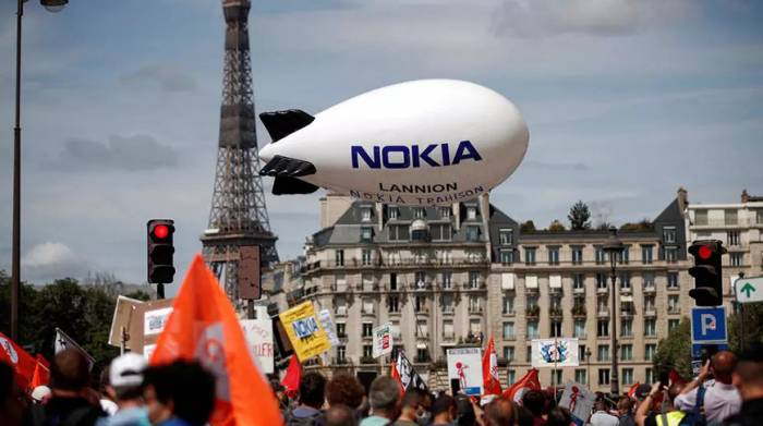 Акции протеста прошли во Франции из-за планов сократить тысячи рабочих мест

