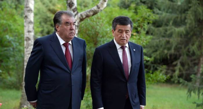 Рахмон выразил соболезнования Жээнбекову по случаю траура в Кыргызстане