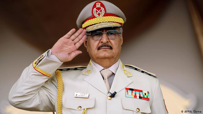 США пригрозили санкциями командующему Ливийской национальной армией Хафтару