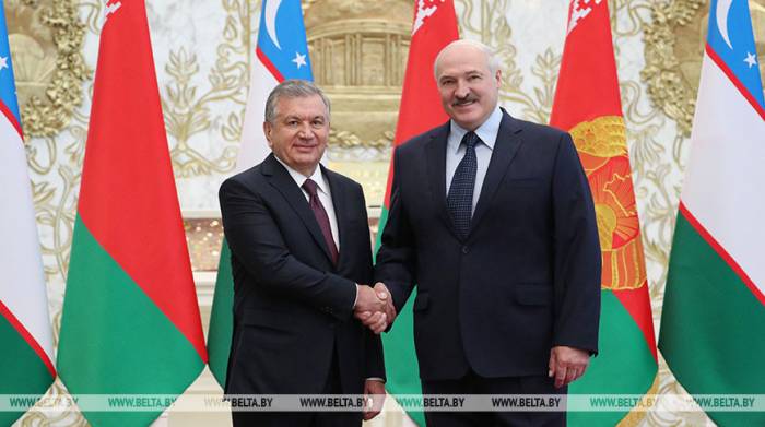 Лукашенко поздравил Президента Узбекистана с днем рождения
