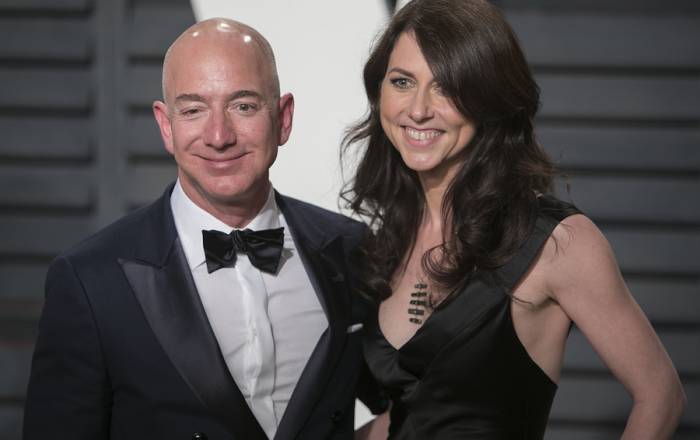 Бывшая жена основателя Amazon стала самой богатой женщиной в США
