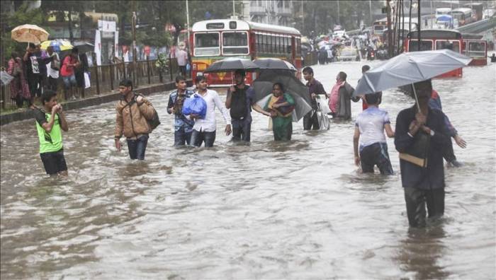 Наводнения и оползни в Индии унесли жизни 42 человек
