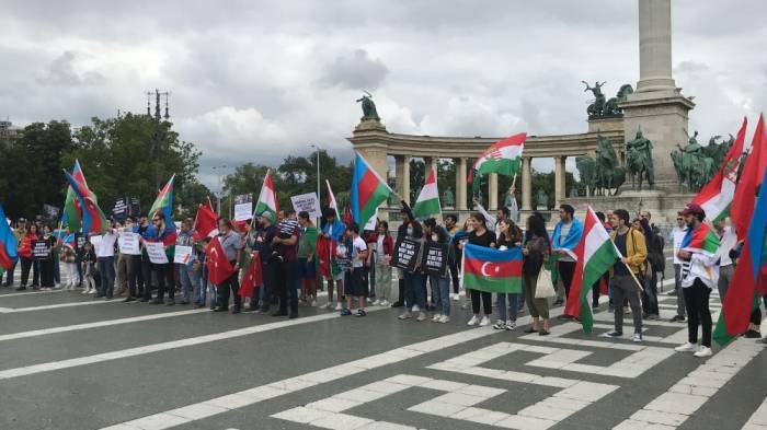 В Будапеште прошел массовый митинг против армянской агрессии - ФОТО
