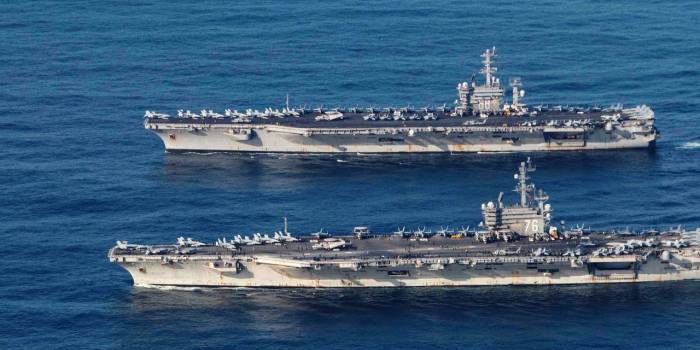 США направили два авианосца в Южно-Китайское море