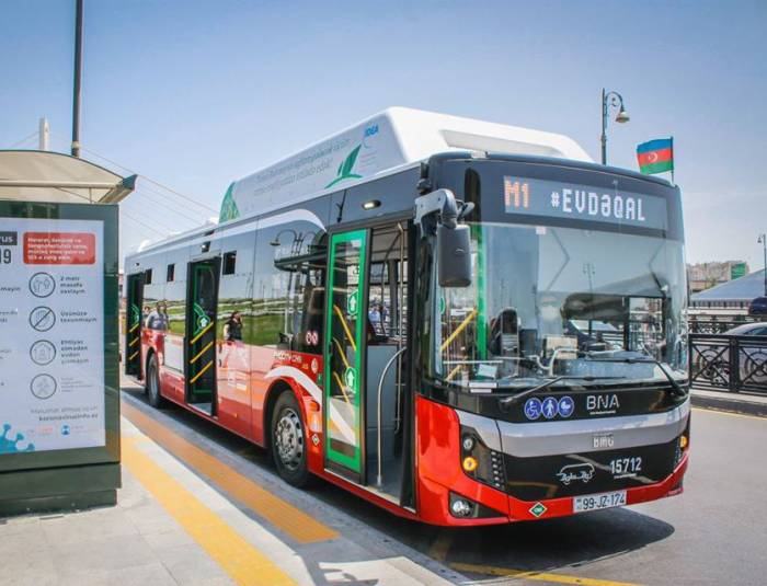 В Баку возобновилась работа экспресс-автобусов
