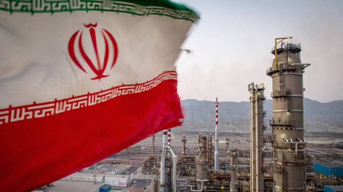 В Тегеране заявили, что США не смогли перекрыть экспорт иранской нефти