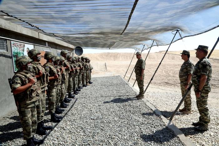 Министр обороны Азербайджана посетил передовые подразделения - ВИДЕО