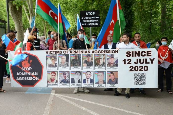 В Страсбурге прошел марш в знак протеста против вооруженных провокаций Армении - ФОТО
