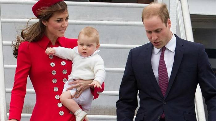 Кейт Миддлтон и принц Уильям сделали открытки с новым фото сына
