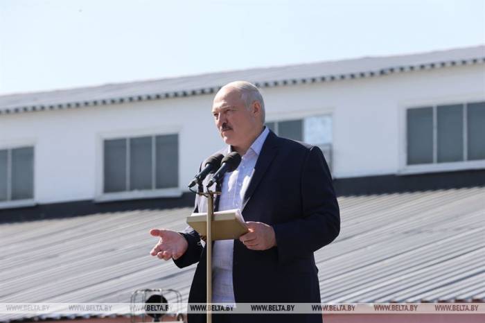 Лукашенко о передаче полномочий и изменении Конституции

