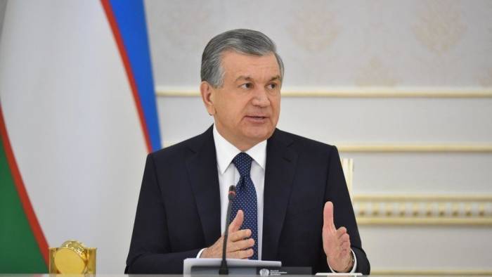 Президент Узбекистана дал указание оказать финансовую помощь населению
