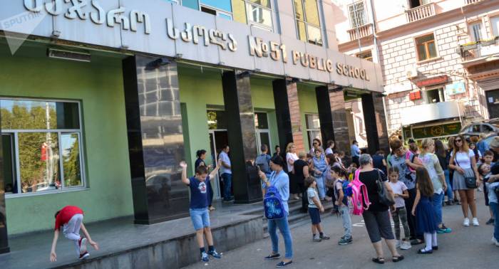 Учеба в школах в Грузии возобновится 15 сентября

