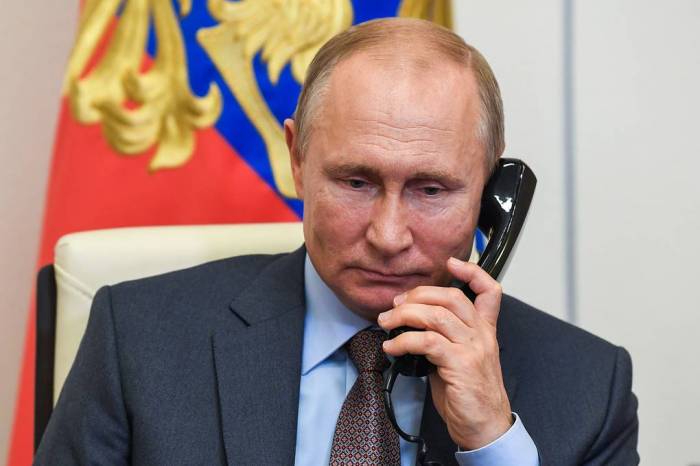 Меркель и Путин обсудили по телефону ситуацию в Белоруссии

