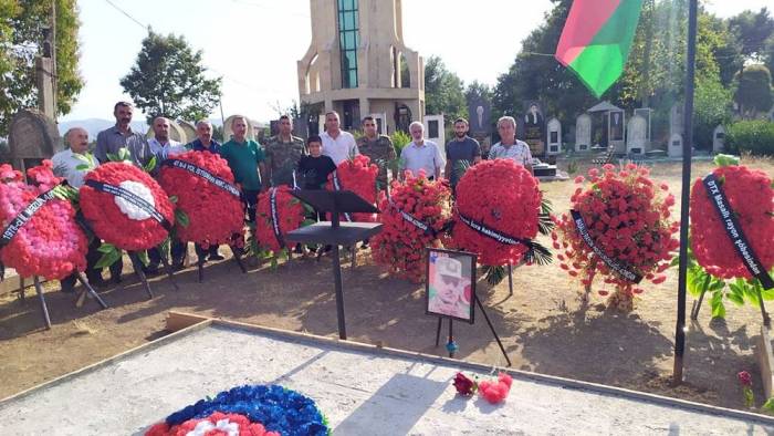 По случаю праздника Гурбан азербайджанские военнослужащие навестили семьи шехидов - ФОТО