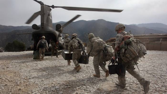 США в два раза сокращают контингент в Афганистане
