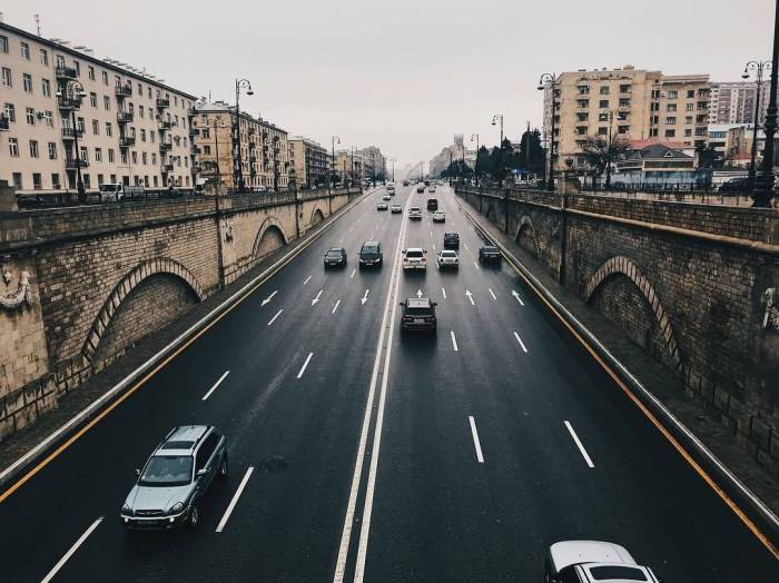 Вопрос возобновления в Азербайджане работы общественного транспорта в выходные будет рассмотрен 
