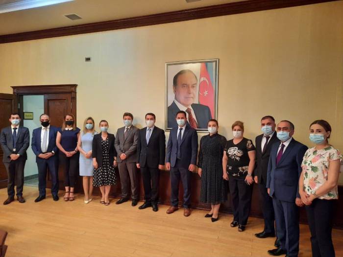 Помощник Президента Хикмет Гаджиев встретился с членами азербайджанской общины Нагорно-карабахского региона