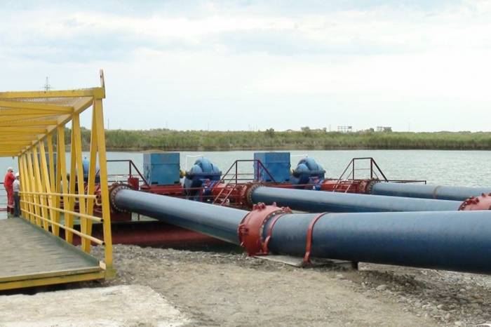 Начата перекачка воды из озер в Имишли в канал Баш Муган