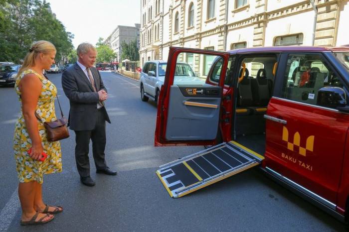 "Лондонские такси" будут обслуживать в Баку посольство Великобритании