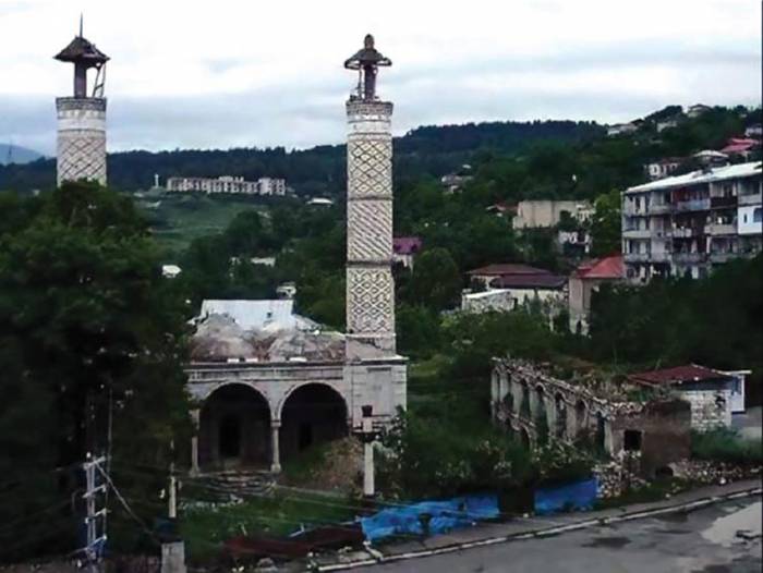Проблема разрушения армянами исторических памятников на оккупированных территориях всегда на повестке дня — Минкультуры
