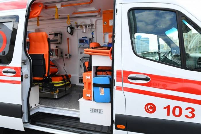 В Нахчыванскую АР передано 7 новых автомобилей скорой помощи
