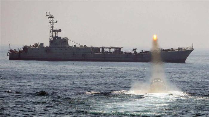 Иран начал военные учения в Аравийском море
