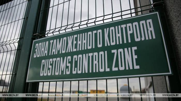 Белорусская таможня увеличила число сотрудников в пунктах пропуска на границе с Украиной
