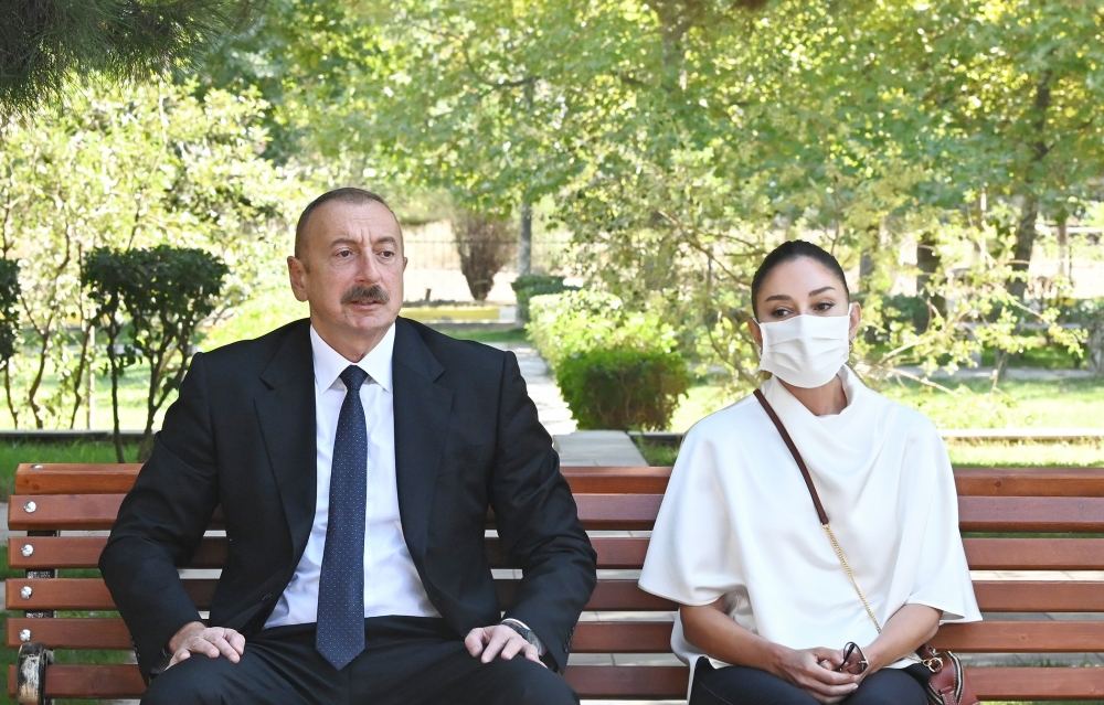 Президент Ильхам Алиев: Наше дело правое, мы сражаемся на своей земле, сражаемся за Родину